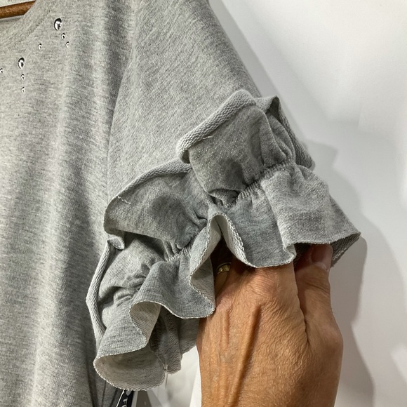 Flutter & Kick gray crew neck ruffled sleeve dress - Picture 7 of 13